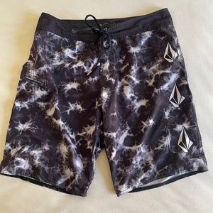 Volcom Mod Tech Boardshorts 32